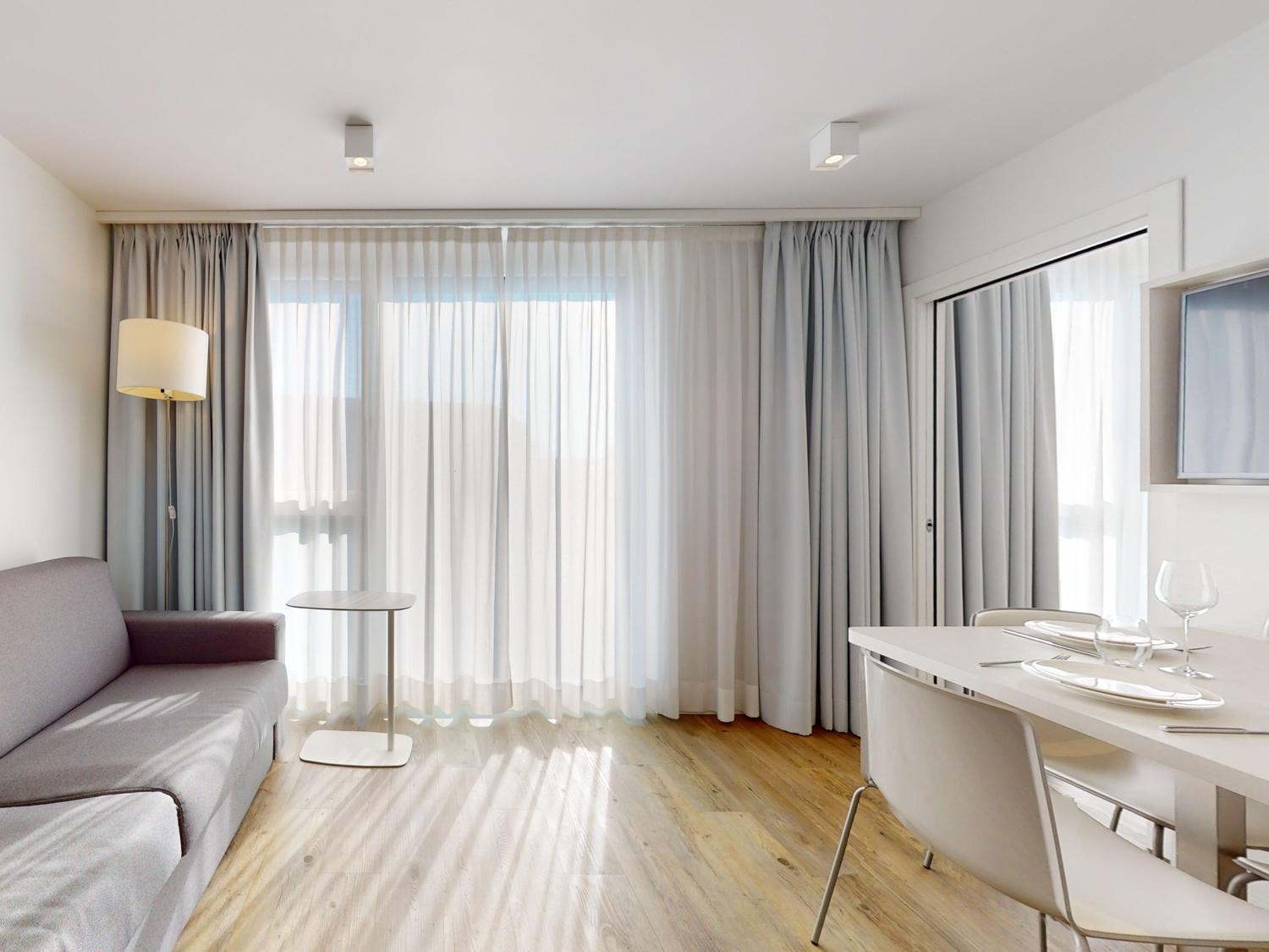 Nonanteneuf Appart Hotel Vevey - Contactless Check-In Bilik gambar
